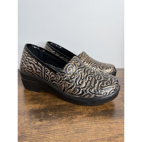 Women's Easy Works by Easy Street Laurie Slip-Resistant Shoe - Size 7.5 - Picture 7 of 7